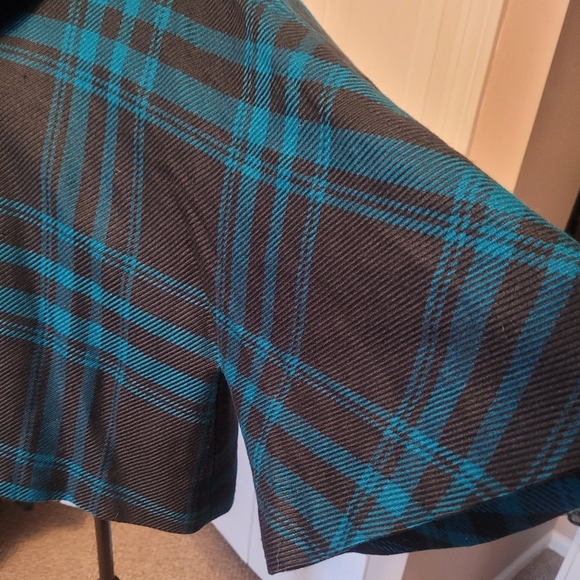 Express Plaid Cropped Blazer - Picture 2 of 4